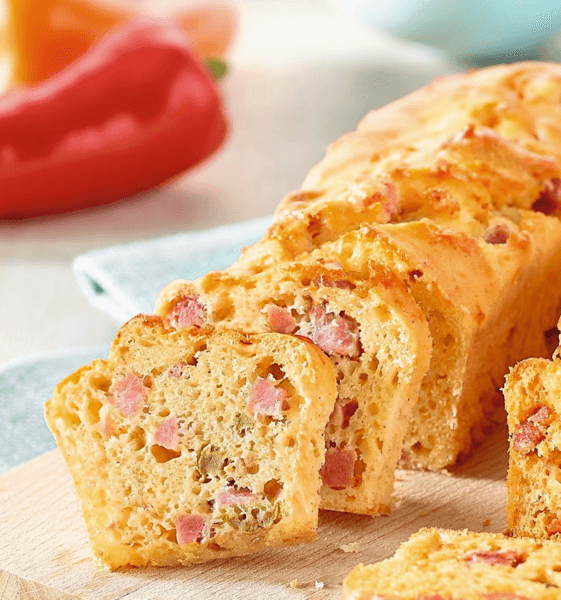 Cake Jambon Sec et Olives aux Tomates Séchées