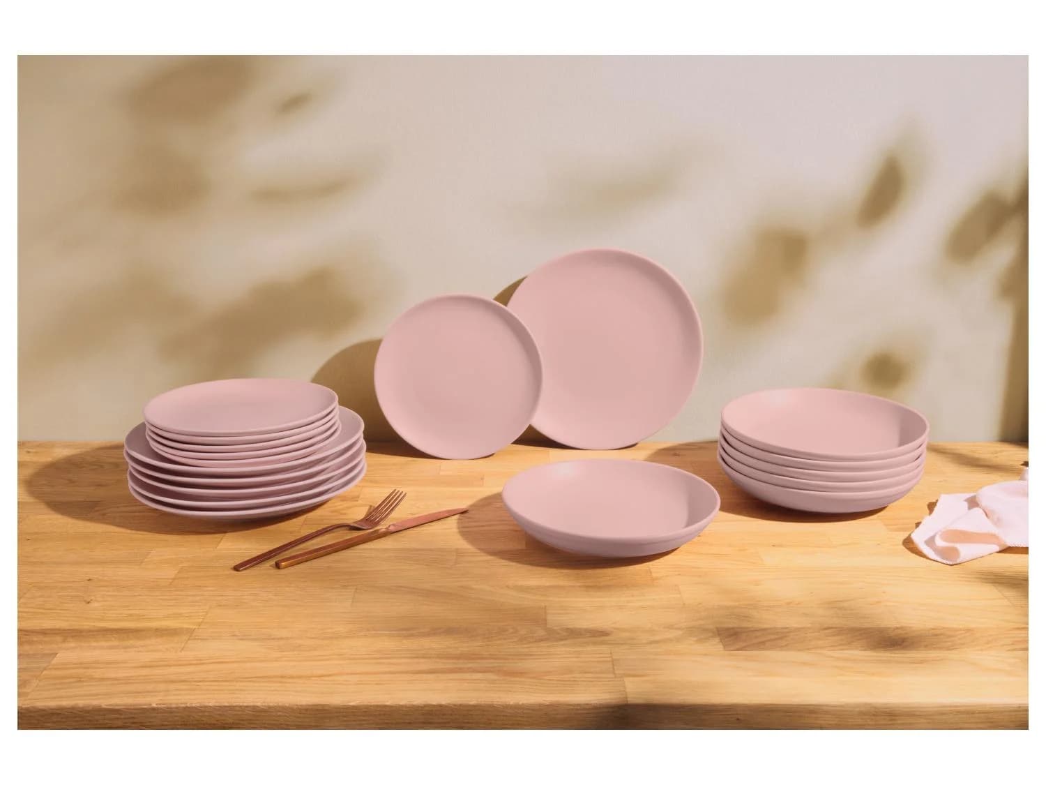 Service de table, 18 pièces, rose pastel
