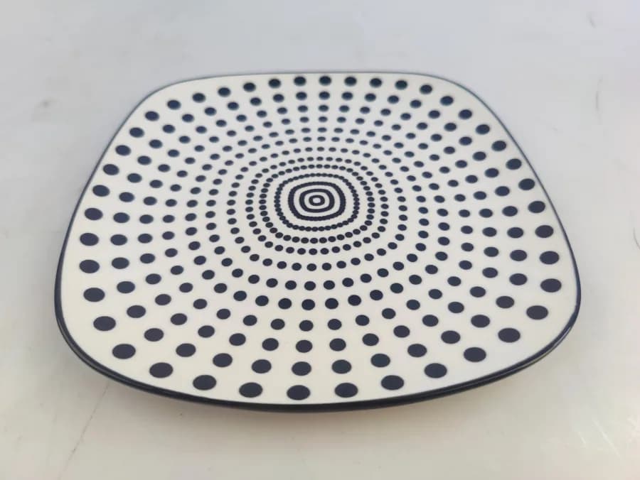 Assiette Plate Carrée 18,6 cm - Motif Pois - Design Chic