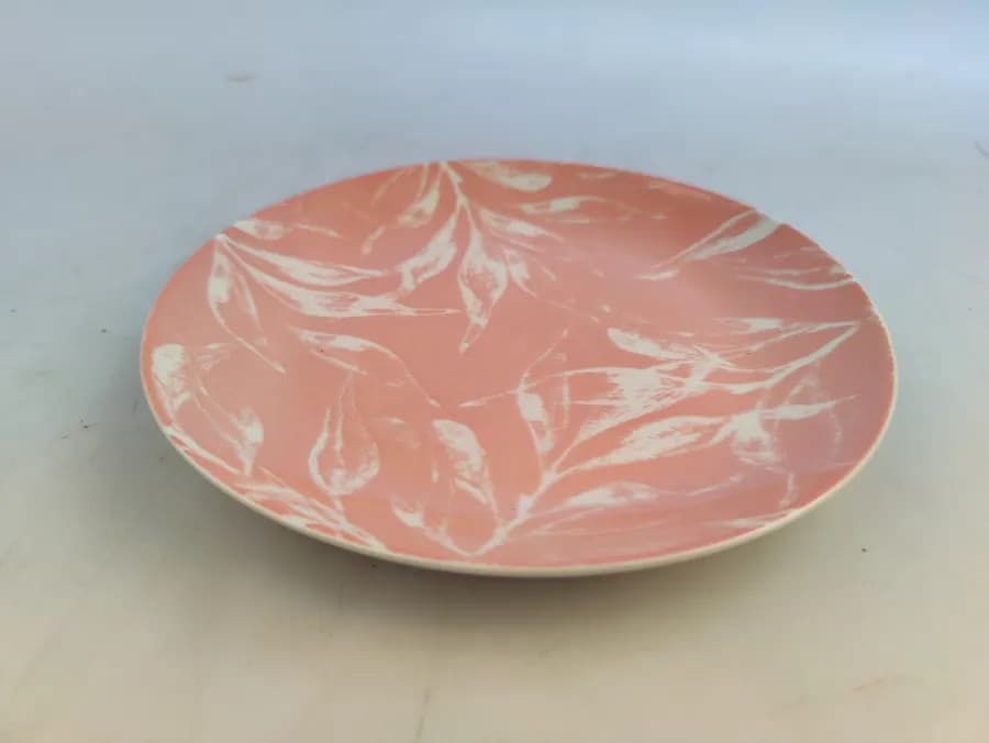 Assiette Plate Ronde 18,9 cm Feuillage Rose – Design Élégant & Décoratif