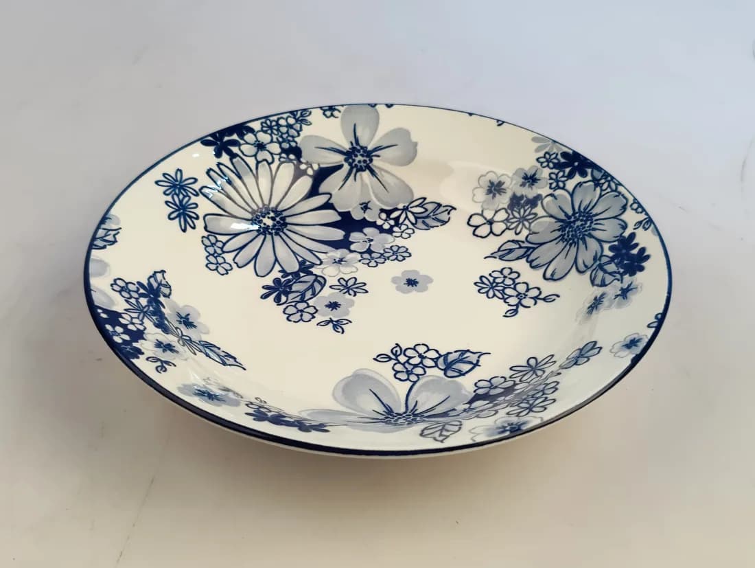 Assiette à soupe 17,8 cm – Motif Fleurs Indigo