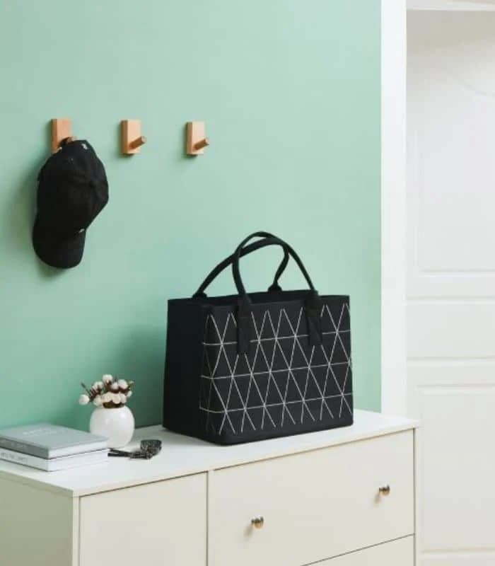 Sac tomisato 40x26x30 cm Noir motif des lignes blanches