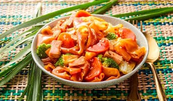 Pad see ew - Nouilles de riz, tofu et légumes