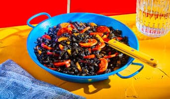 Riz noir à l’encre de seiche au chorizo