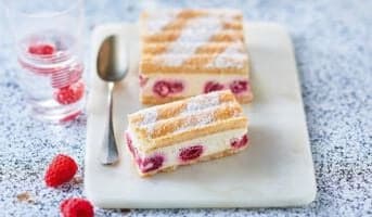 Macaron aux framboises