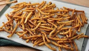 Inédites aux épices, pommes de terre avec peau
