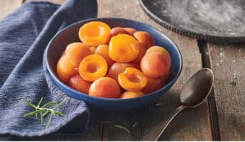 Abricots en oreillons, France