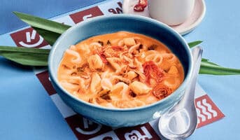 Soupe Kao Soi, bouillon lait coco, curry, nouilles