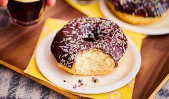 2 Donuts, glaçage chocolat noir