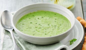 Mini gaspacho concombre, courgette, petit pois