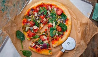Pizza légumes, pesto, parmigiano reggiano