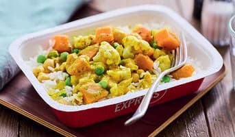 Curry de légumes et pois chiches, duo de riz