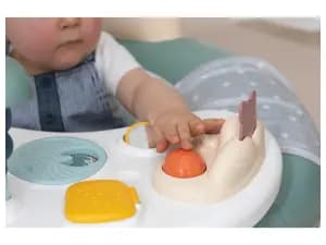 Siège bébé avec table d'activités
