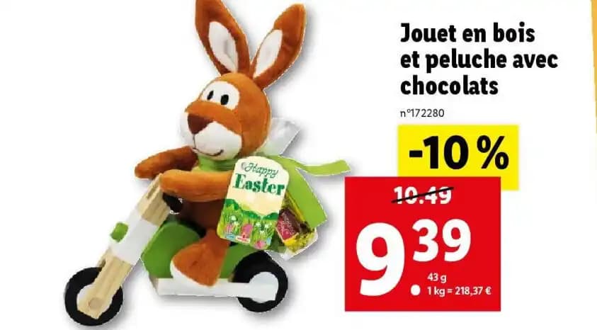 Jouet en bois et peluche avec chocolats