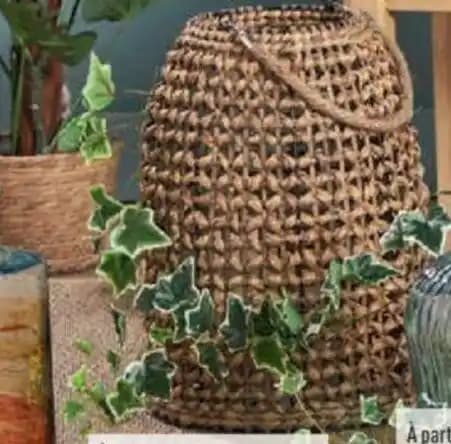 LA LANTERNE 023x29 cm. 031x43 cm à